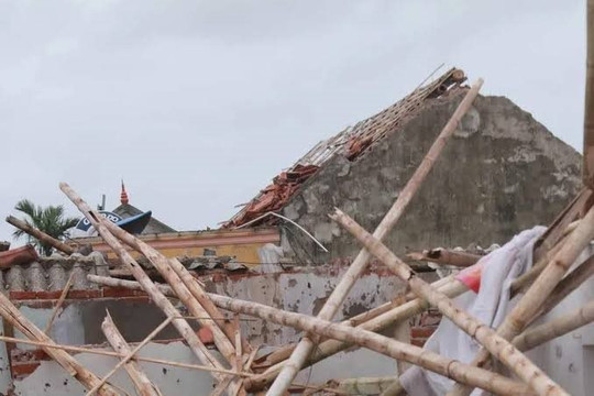 Lốc xoáy làm hư hỏng 47 nhà dân tại Cao Bằng