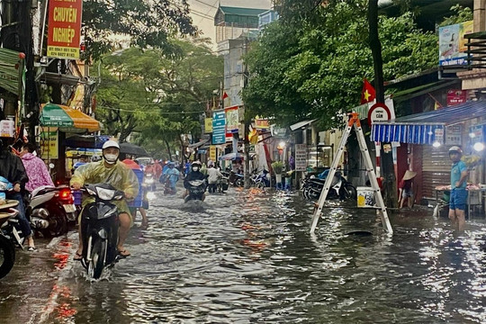 Hà Nội chủ động phương án ứng phó mưa lớn, ngập lụt, sạt lở