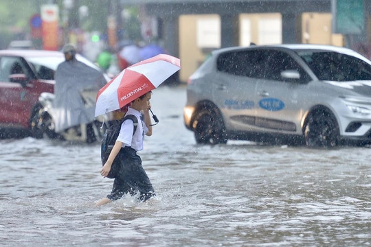 Chủ động ứng phó bão số 4, bảo đảm an toàn học sinh