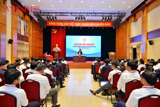 Đồng chí Cao Xuân Thu Vân tái đắc cử Chủ tịch Liên minh HTX Việt Nam khoá VII