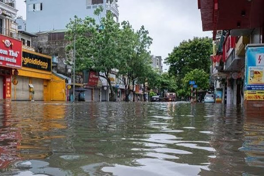 Hà Nội phân luồng giao thông tại 5 xã do nhiều tuyến đường ngập sâu