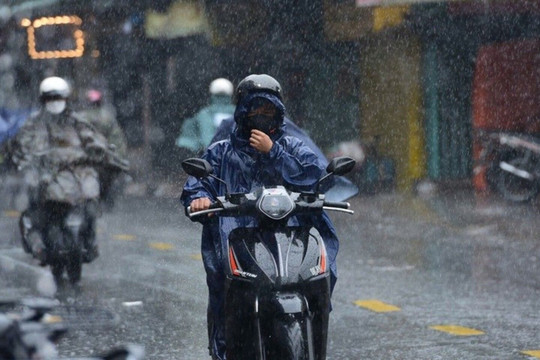 Bắc Bộ sắp mưa to đến rất to, Trung Bộ nắng nóng kéo dài