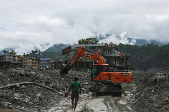 Lũ quét, sạt lở tại Nepal - Trung Quốc: Hơn 1.000 người chết và mất tích