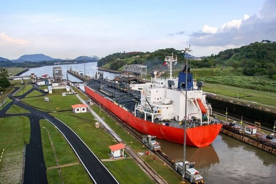 El Nino làm cạn nguồn nước, kênh đào Panama tiếp tục hạn chế tàu