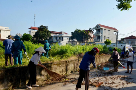 Thanh Hóa: Quyết liệt lập lại trật tự đô thị - Cán bộ, lãnh đạo tham gia dọn vệ sinh môi trường