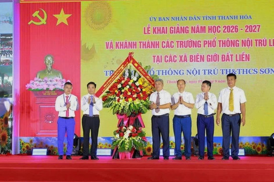 Phó Chủ tịch Quốc hội Nguyễn Doãn Anh dự khai giảng năm học mới tại Thanh Hóa