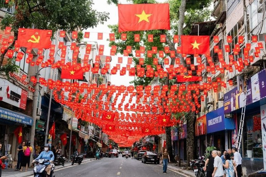 Tết Đinh Mùi 2027: Công chức, viên chức có thể được nghỉ 7 hoặc 10 ngày