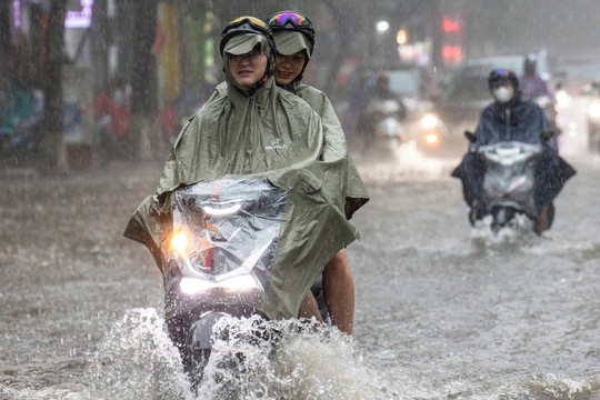 Miền Bắc, miền Trung mưa rất lớn, có nơi trên 500mm