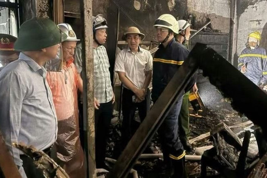 Hà Nội: 5 người tử vong trong vụ cháy nhà ở phố Văn Cao