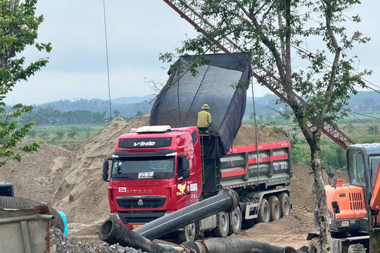Nghệ An kiểm tra việc lắp đặt, kết nối thiết bị giám sát tại các mỏ khoáng sản