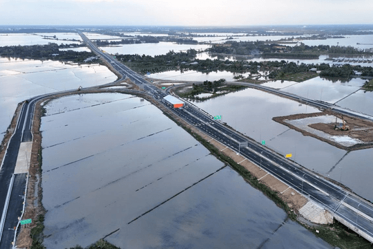 Thúc tiến độ các dự án giao thông, năng lượng trọng điểm khu vực Đồng bằng sông Cửu Long