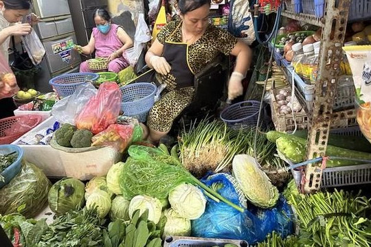 Chủ động phòng ngừa ngộ độc thực phẩm sau bão số 4 và mưa lũ