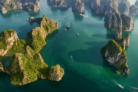 Quảng Ninh tăng cường liên kết, phát triển du lịch di sản, sinh thái