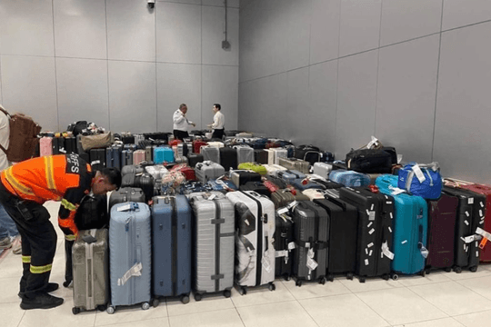 Mưa lớn gây ngập Bangkok, Thái Lan kích hoạt hỗ trợ khẩn cấp cho du khách