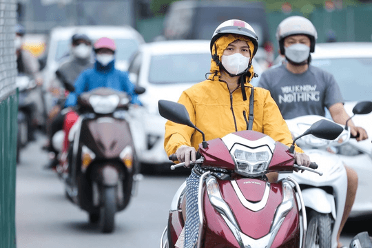 Không khí lạnh tăng cường, Bắc Bộ và Trung Bộ chuyển mưa, nhiệt độ giảm