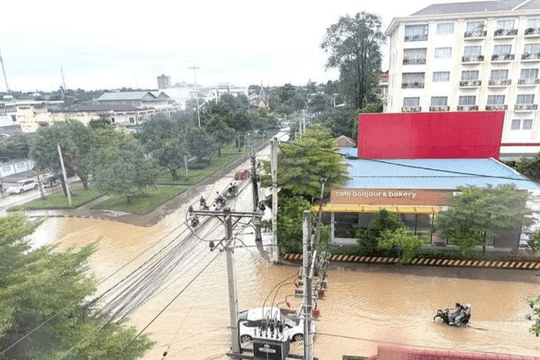 Lũ lụt lan rộng tại Campuchia, gần 58.000 hộ dân phải sơ tán