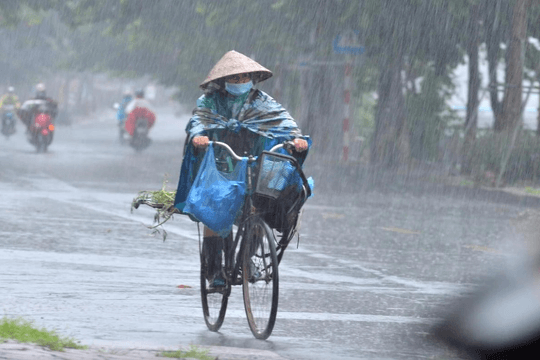 Miền Bắc chính thức hạ nhiệt, mưa dông xuất hiện diện rộng về chiều tối