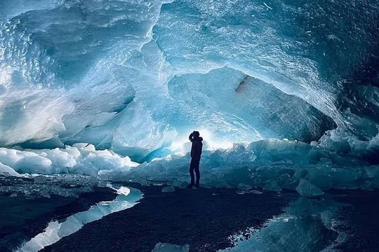 Biến đổi khí hậu đẩy sông băng Triglav đến những ngày cuối cùng
