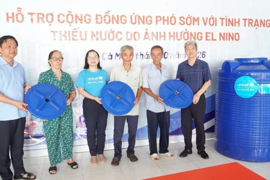 Cà Mau hỗ trợ 800 bồn chứa nước ứng phó sớm El Niño