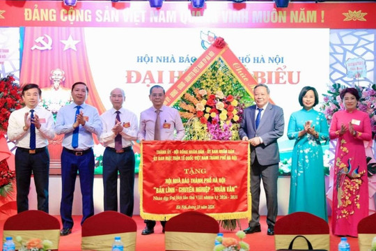 Đồng chí Nguyễn Thanh Liêm được bầu làm Chủ tịch Hội Nhà báo thành phố Hà Nội khóa VIII