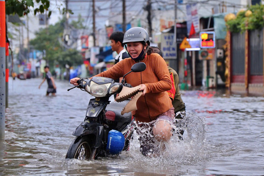 TP.HCM mưa lớn đến hết ngày 10/10, nhiều nơi có thể vượt 150 mm