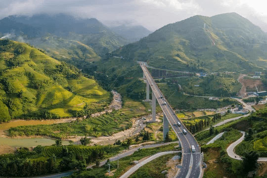 Việt Nam – Lào thúc đẩy kết nối giao thông, năng lượng, mở rộng không gian kinh tế xanh
