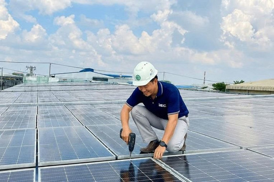 Địa phương phải ban hành chính sách hỗ trợ lắp điện mặt trời mái nhà trong tháng 12