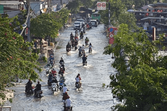 Cảnh báo ngập sâu tại TP.HCM khi triều cường đạt đỉnh cuối tháng 10