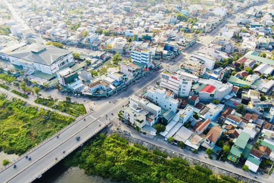 Phát triển kinh tế phải gắn với bảo vệ môi trường và sức khỏe người dân