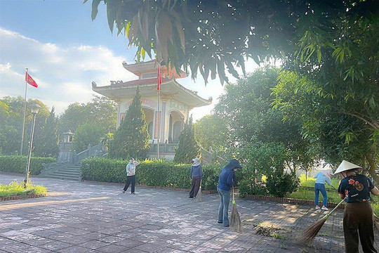 Nghệ An: Xã Lam Thành tăng cường dọn dẹp vệ sinh môi trường, đảm bảo an ninh nguồn nước
