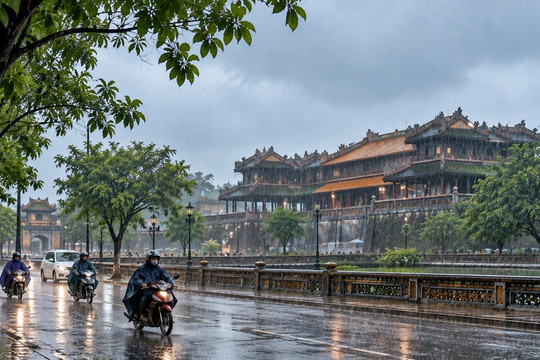 Huế cảnh báo mưa lớn kéo dài, lượng mưa có nơi vượt 400 mm