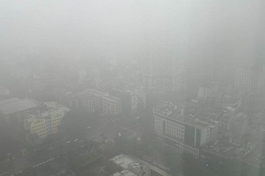 Hà Nội trưa 29/10: AQI chạm ngưỡng xấu, đứng thứ 6 thế giới về ô nhiễm không khí