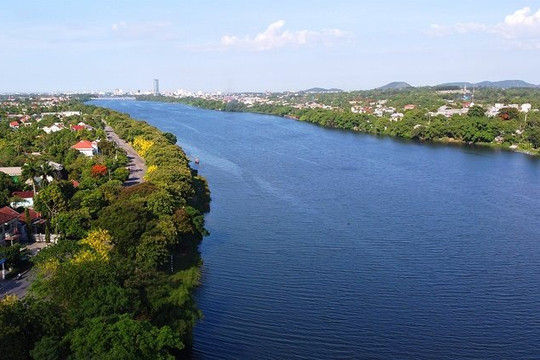 Việt Nam tăng cường hợp tác quốc tế về quản lý nguồn nước xuyên biên giới tại IWC11