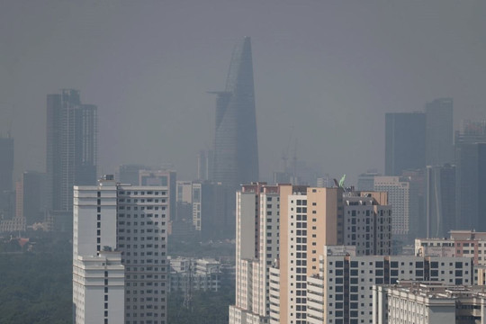 Sáng 31/10, Hà Nội và TP.HCM cùng lọt nhóm 10 thành phố ô nhiễm không khí nhất thế giới